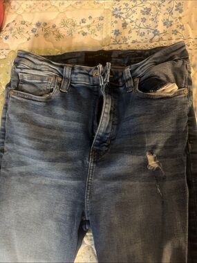 Women’s Kendall & Kylie  Blue Distressed Jeans - Classic Denim size 11/30